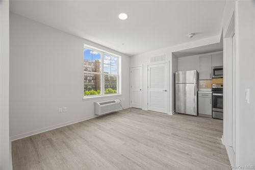 305-56 Prospect St, Yonkers, NY, 10701-3523 | Card Image