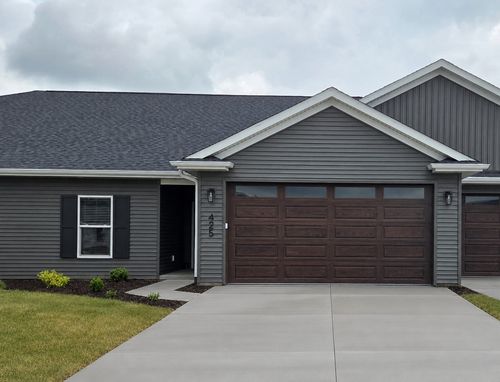 425 N 2nd Avenue, Eldridge, IA, 52748 | Card Image