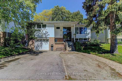 1583 Otterby Rd, Mississauga, ON, L4X1W8 | Card Image