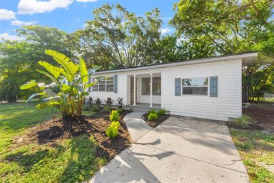 205 7 Th Avenue Sw, House other with 3 bedrooms, 1 bathrooms and null parking in Largo FL | Image 2