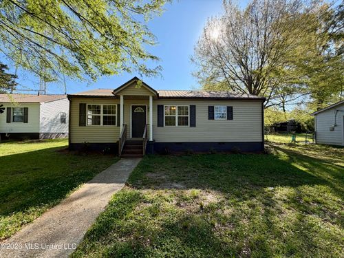 707 N West St, Mendenhall, MS, 39114-3343 | Card Image