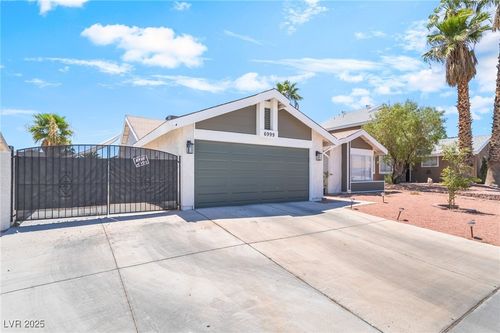 6999 Mountain Moss Dr, Las Vegas, NV, 89147-3800 | Card Image