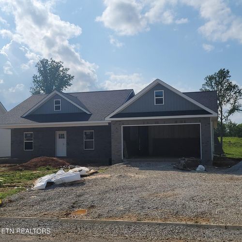 229 Mossy Rock Rd, Clinton, TN, 37716-2211 | Card Image