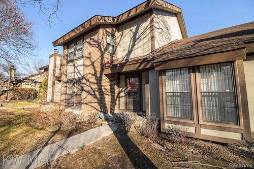 25062 Oakbrooke Drive, Southfield, MI, 48033 | Card Image