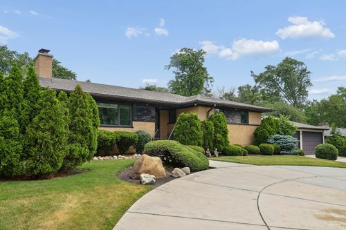 20W276 Belmont Pl, Addison, IL, 60101-1977 | Card Image