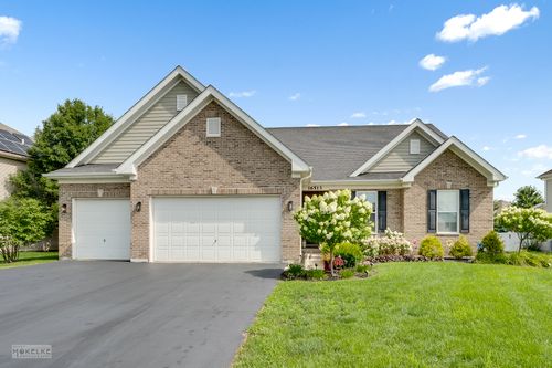 16513 S Mueller Cir, Plainfield, IL, 60586-7261 | Card Image