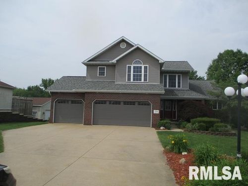 3708 Bloomington Rd, East Peoria, IL, 61611-4525 | Card Image