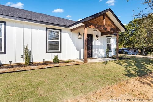 108 Ne 1st St, Fort Towson, OK, 74735 | Card Image