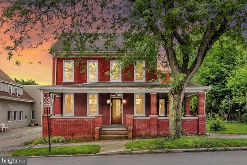 631 Broadway, HANOVER, PA, 17331-2010 | Card Image