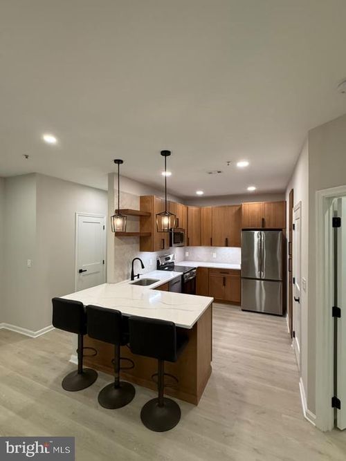 22-1716 Lake Shore Crest Dr, RESTON, VA, 20190-3244 | Card Image