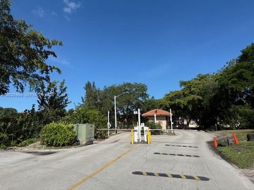 312-6101 N Falls Circle Dr, Lauderhill, FL, 33319-6839 | Card Image
