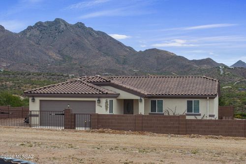 1752 Circulo Agua Blanca, Rio Rico, AZ, 85648-7327 | Card Image