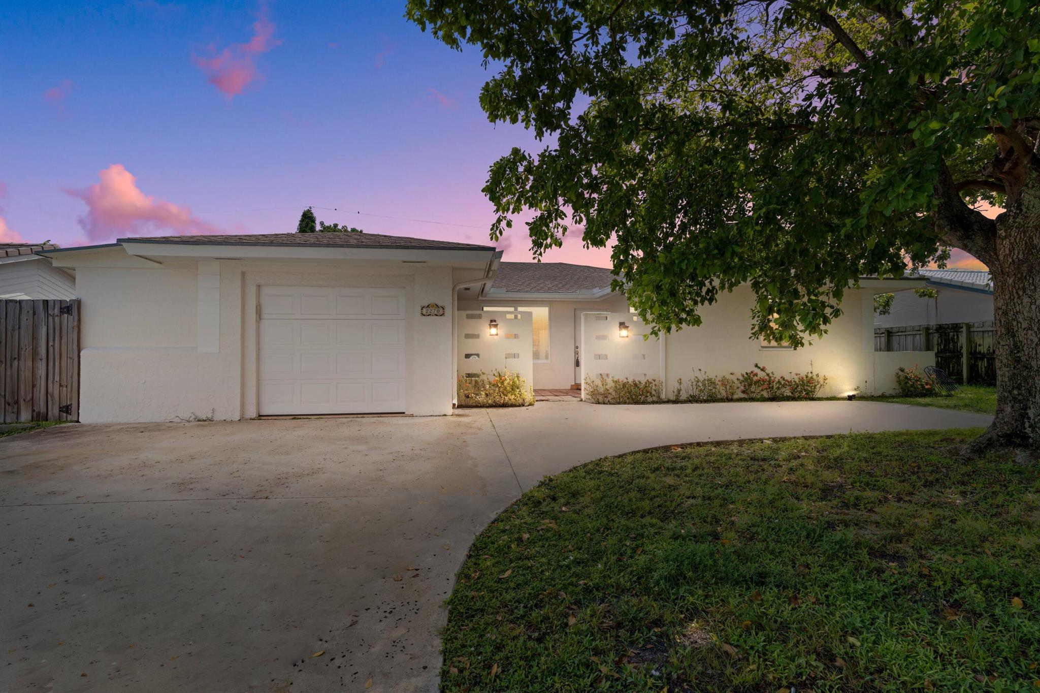 2nd Ave, Boca Raton, FL 33431