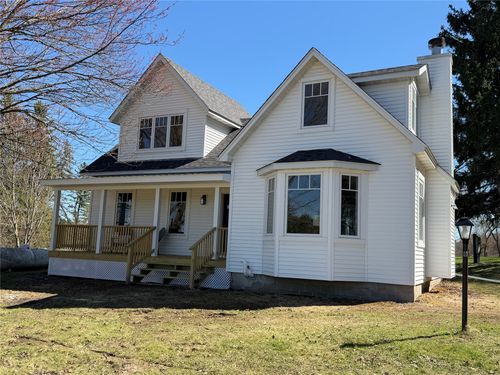 1527 Deerfield Rd, Eau Claire, WI, 54701-9115 | Card Image