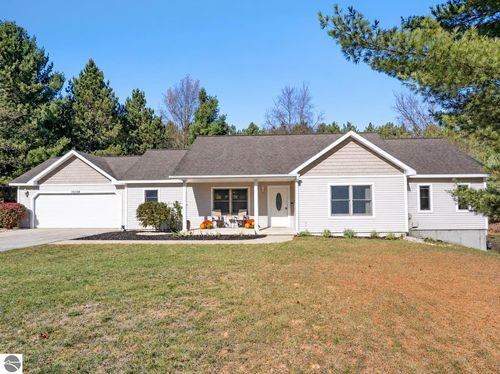 10104 Fishers Run, Traverse City, MI, 49685 | Card Image