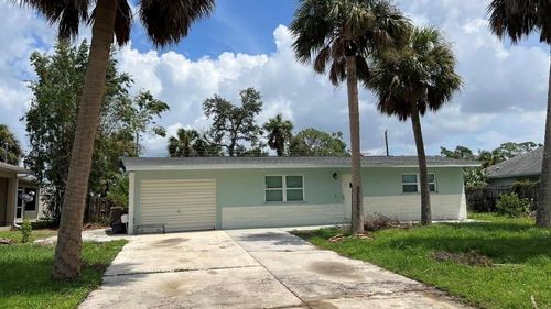 2618 Lakeshore Cir, PORT CHARLOTTE, FL, 33952-4114 | Card Image
