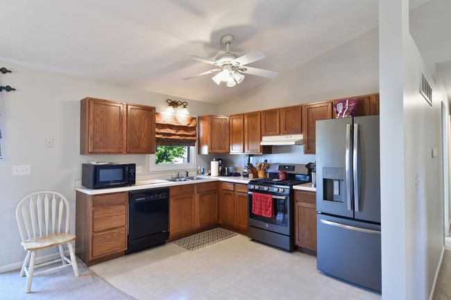 1403 N Motorola Dr, House other with 3 bedrooms, 2 bathrooms and 2 parking in Pontiac IL | Image 25