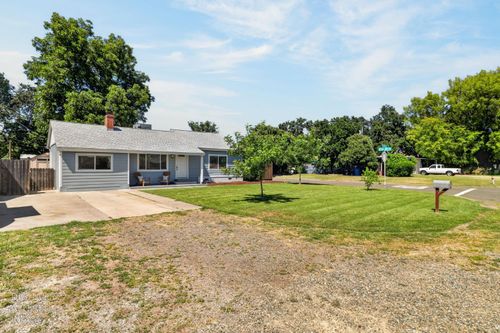 3323 Del Paso Boulevard, Sacramento, CA, 95815 | Card Image