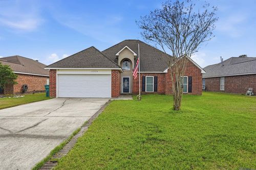 12376 Mimosa Dr, Denham Springs, LA, 70726-6542 | Card Image
