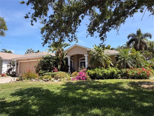 9243 13th Avenue Cir Nw, BRADENTON, FL, 34209-8305 | Card Image