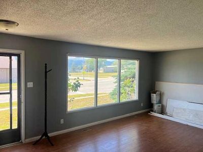 10033 Hoppe Ave, House other with 3 bedrooms, 1 bathrooms and 4 parking in Grande Cache AB | Image 3