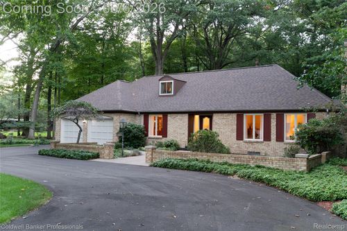 3969 Braeburn Dr, Norton Shores, MI, 49441-4624 | Card Image