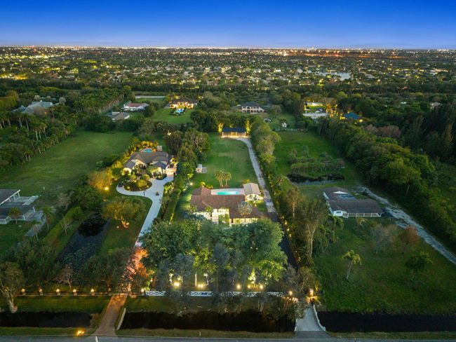 13900 Mustang Trl, House other with 5 bedrooms, 6 bathrooms and null parking in Southwest Ranches FL | Image 6