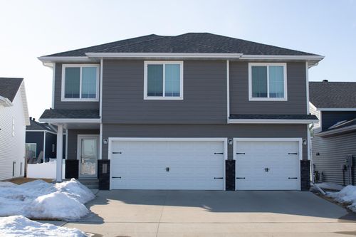 6875 16th St S, Fargo, ND, 58104-7876 | Card Image