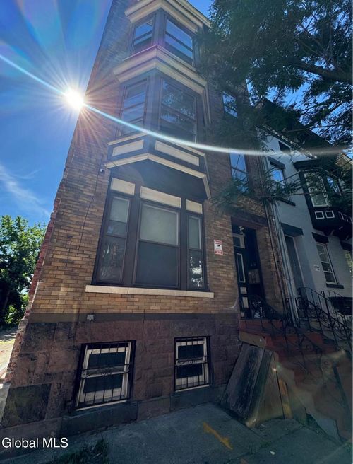 72 Grand St, Albany, NY, 12202-2243 | Card Image