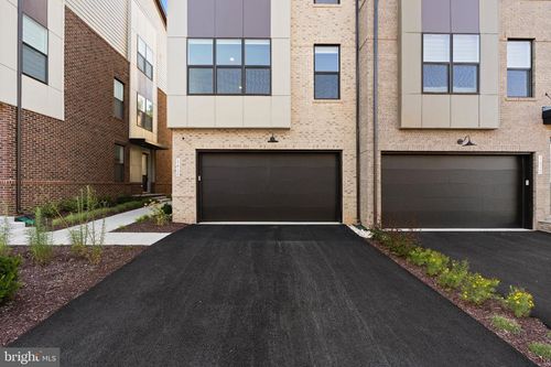 1612 Fellowship Sq, RESTON, VA, 20190-4237 | Card Image