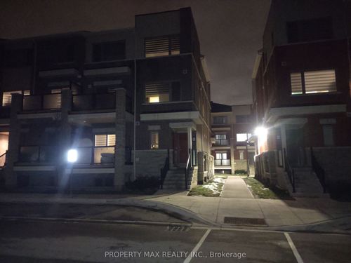 12-240 Lagerfeld Dr, Brampton, ON, L7A5G9 | Card Image