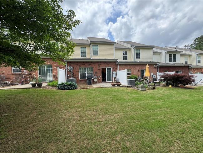 3871 Pleasant Oaks Dr, Condo with 3 bedrooms, 3 bathrooms and null parking in Lawrenceville GA | Image 7