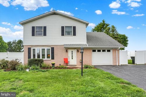 1100 Butter Rd, DOVER, PA, 17315-2708 | Card Image