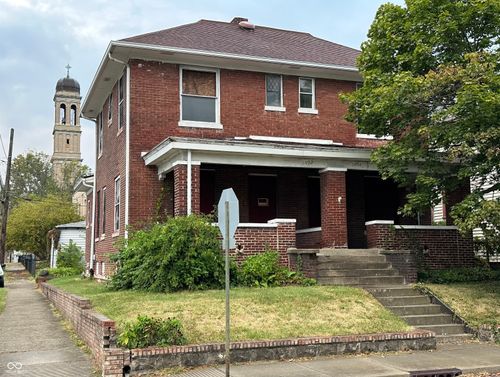 1402 E Market St, Indianapolis, IN, 46201-3814 | Card Image