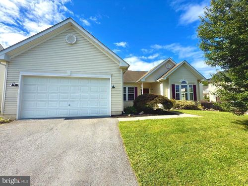 34 Kreglow Ct, HEDGESVILLE, WV, 25427-3469 | Card Image