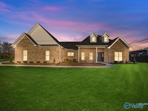 1509 Nella Dr, Athens, AL, 35611-5434 | Card Image