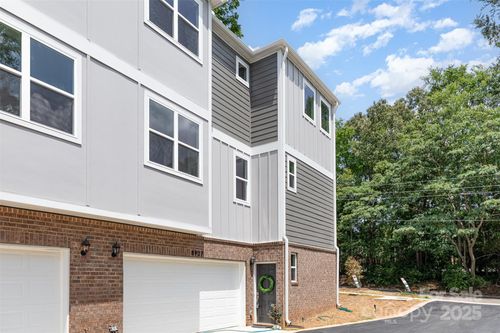8929 Sharonbrook Dr, Charlotte, NC, 28210-5675 | Card Image