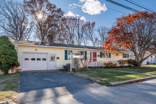 123 Dave St, Manchester, NH, 03104-4032 | Card Image