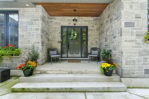 {{alt}} | Card Image