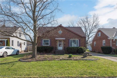 4145 W 220th St, Fairview Park, OH, 44126-1166 | Card Image
