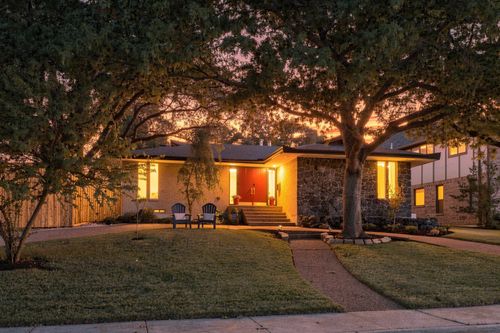 9307 Crestedge Dr, Dallas, TX, 75238-2520 | Card Image