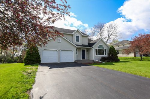 11 Ambrose Dr, Horseheads, NY, 14845-1300 | Card Image