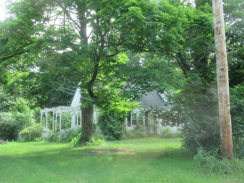 6 Erin Ct, Cornwall, NY, 12518-1150 | Card Image