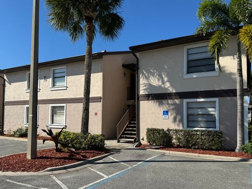 1058 Mollie Ln, Melbourne, FL, 32935-8975 | Card Image