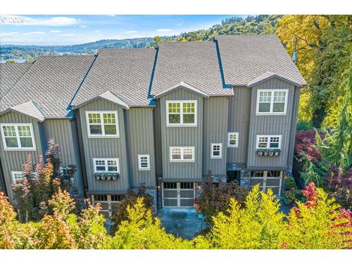 2-4642 Sw Condor Ave, Portland, OR, 97239-4067 | Card Image