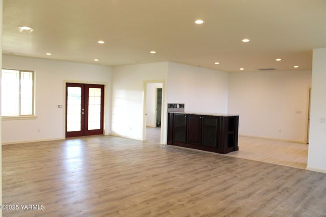Living Room | Image 15