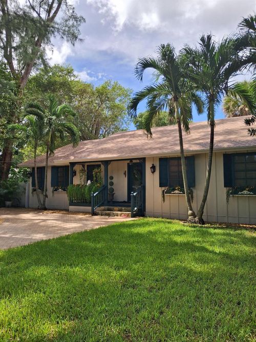 4015 Gem Lake Dr, Glen Ridge, FL, 33406-3207 | Card Image
