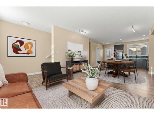 30-8315 180 Ave Nw, Edmonton, AB, T5Z0J2 | Card Image