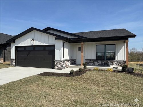 135-5153 Woodstone Cir, Jeffersonville, IN, 47130-1405 | Card Image