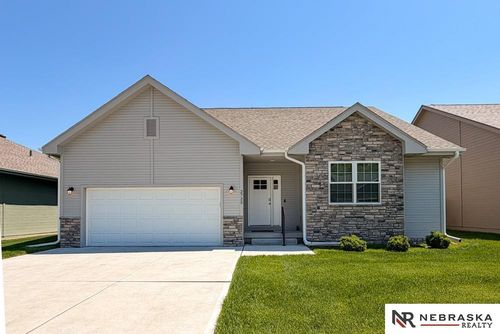 2725 Krejci Blvd, Blair, NE, 68008-6457 | Card Image